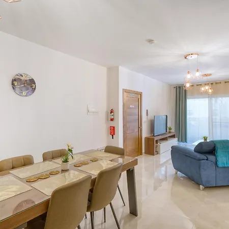 Beautiful 3br Homes With Comfy Beds, Wifi & Ac By 360 Estates Appartamento *