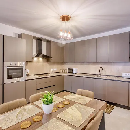 Beautiful 3br Homes With Comfy Beds, Wifi & Ac By 360 Estates Appartamento Naxxar