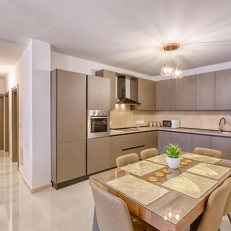 Appartamento Beautiful 3br Homes With Comfy Beds, Wifi & Ac By 360 Estates *