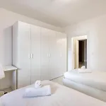 Lägenhet Beautiful 3br Homes With Comfy Beds, Wifi & Ac By 360 Estates