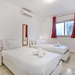 Lägenhet Beautiful 3br Homes With Comfy Beds, Wifi & Ac By 360 Estates *