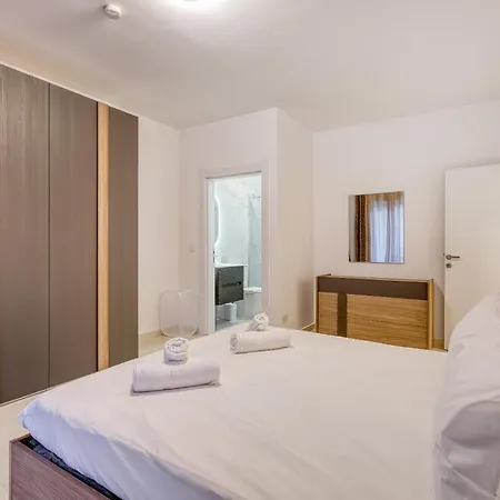 Beautiful 3br Homes With Comfy Beds, Wifi & Ac By 360 Estates Apartamento