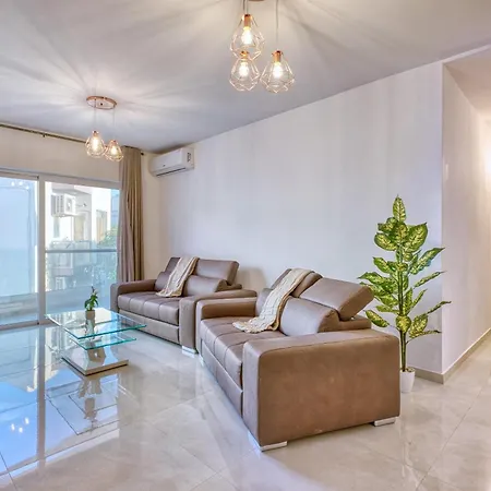 아파트 Beautiful 3br Homes With Comfy Beds, Wifi & Ac By 360 Estates Naxxar