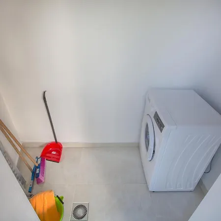 Beautiful 3br Homes With Comfy Beds, Wifi & Ac By 360 Estates * Naxxar
