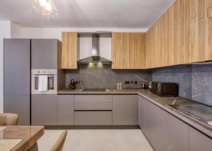 Apartament Beautiful 3br Homes With Comfy Beds, Wifi & Ac By 360 Estates *