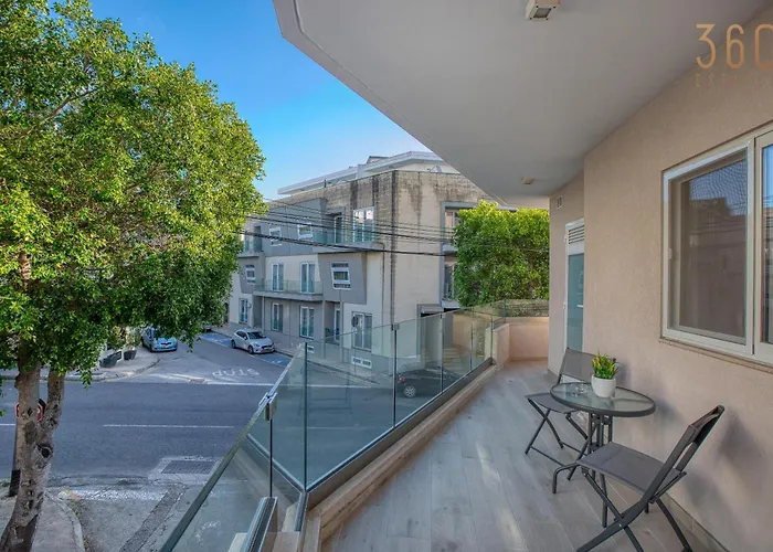 Beautiful 3br Homes With Comfy Beds, Wifi & Ac By 360 Estates Apartament