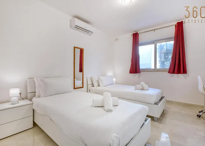 Apartament Beautiful 3br Homes With Comfy Beds, Wifi & Ac By 360 Estates *