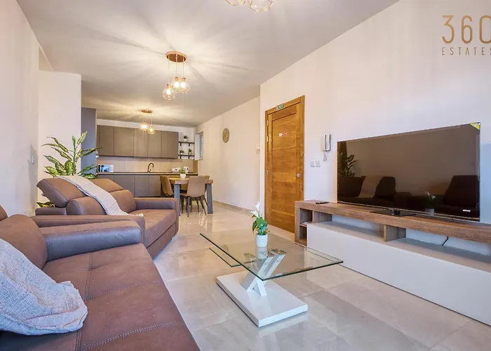 Beautiful 3br Homes With Comfy Beds, Wifi & Ac By 360 Estates